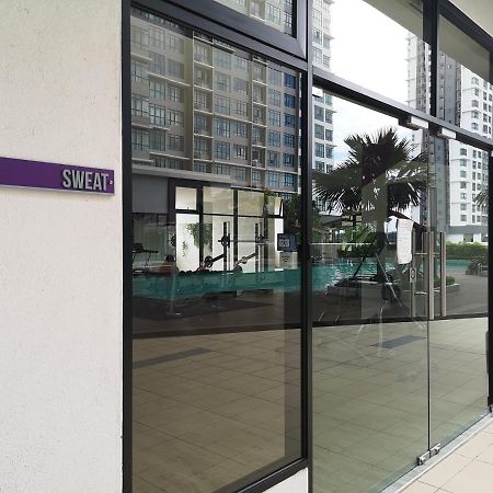 Aiyu Homestay, Conezion, Ioi Resort Putrajaya Exteriör bild